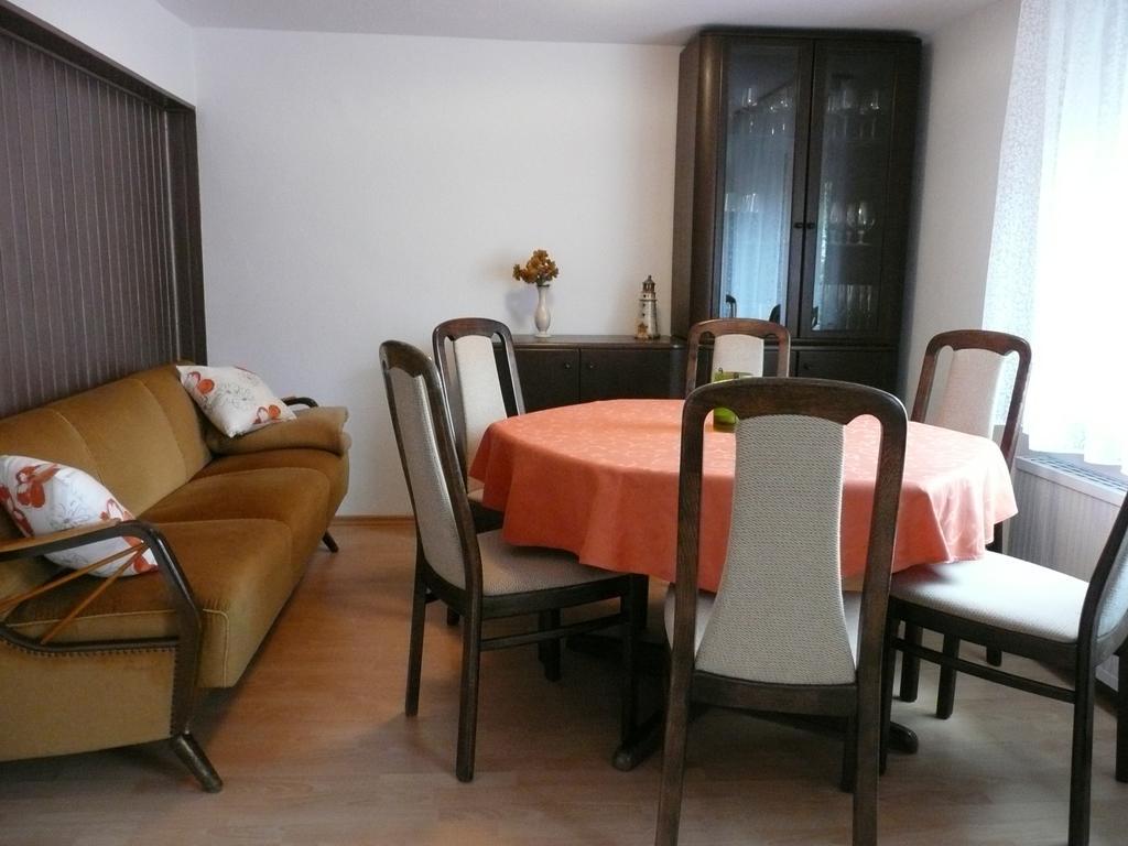 Ferienhaus Kruk Hergarten Luaran gambar